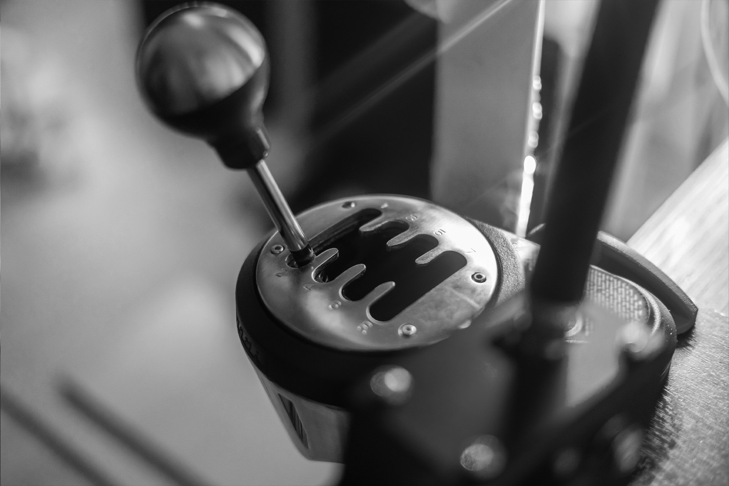 simracing_tips_beginners_starting_steering_wheel_seat_controllers