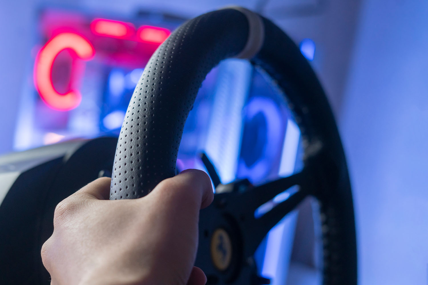 simracing_tips_beginners_starting_steering_wheel_seat_controllers