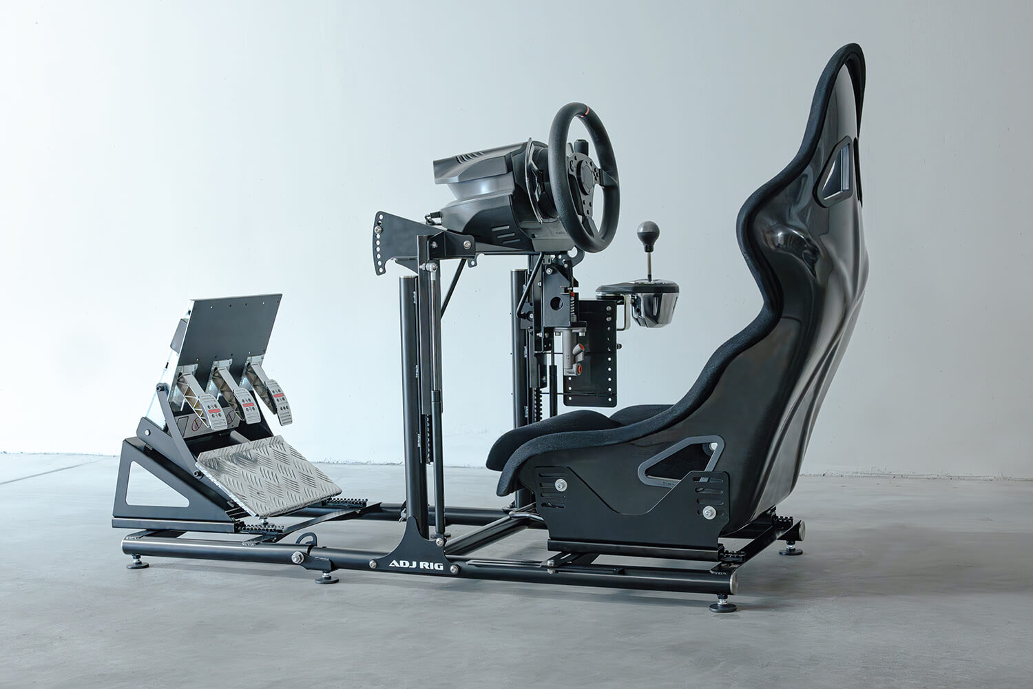 custom_racing_cockpit_investment_accessories_steering_wheel_pedals_shifter_seat_rig_simulation_equipment_durability_adjustment